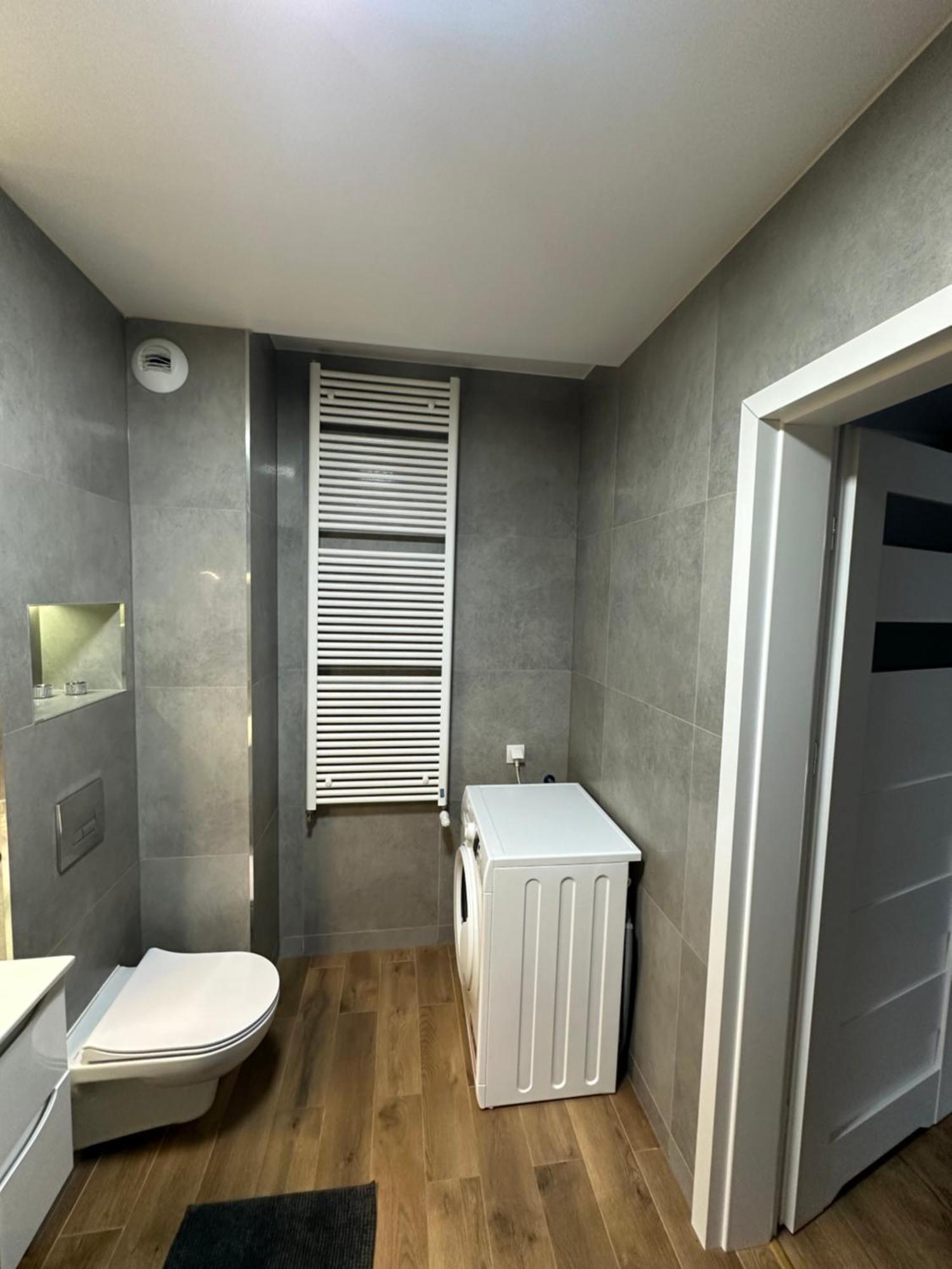 Apartament Osiedle Legionow 2 キェルツェ エクステリア 写真